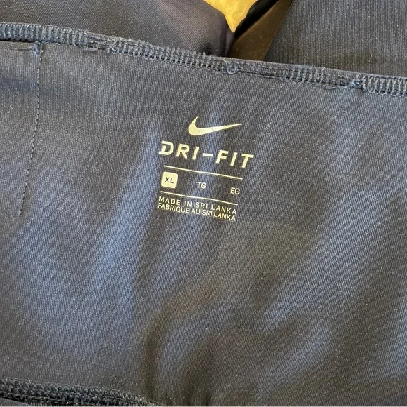 Penn State Dri Fit Nike Leggings - Picture 4 of 4